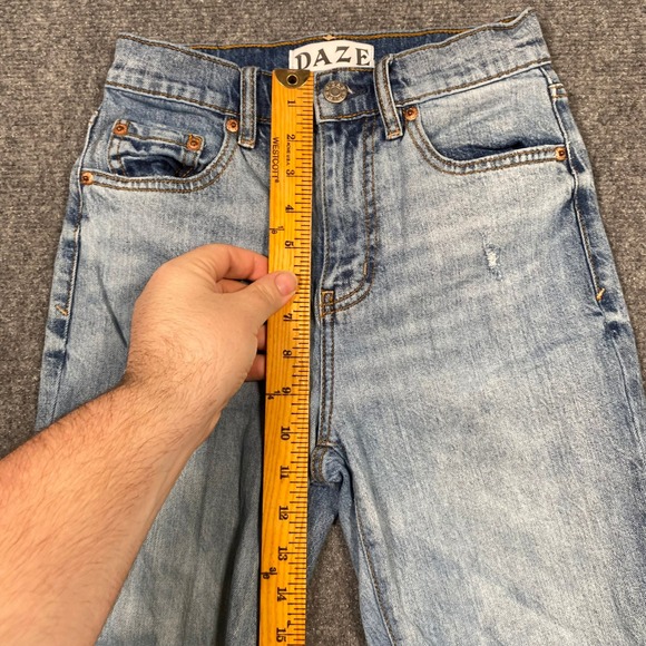 DAZE Women's Jeans Size 24 Light Wash Distressed Cropped Flare Denim - Picture 3 of 9